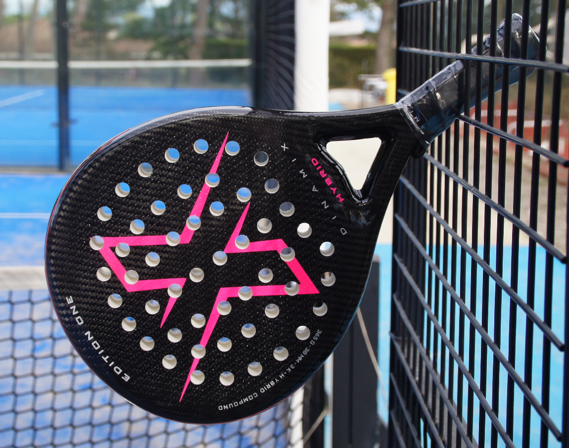 Dinamix hybrid, round shape, woman.